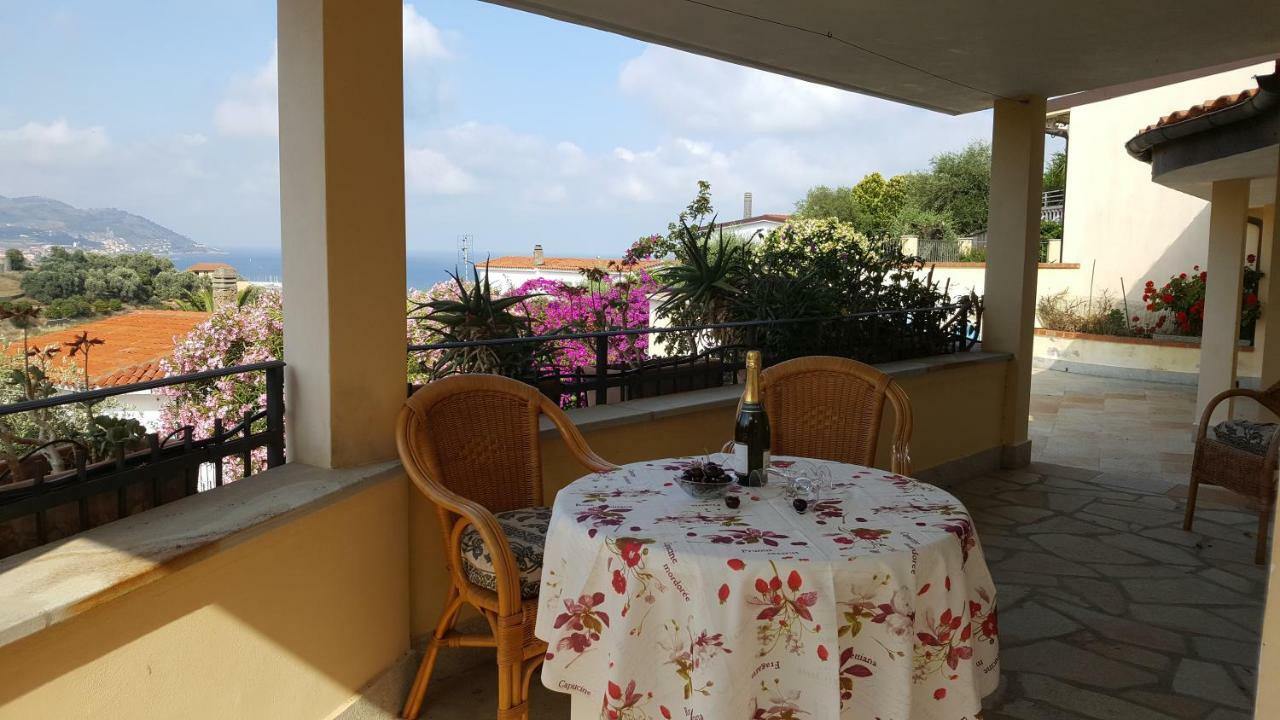 Villa Jone Diano Marina Eksteriør bilde