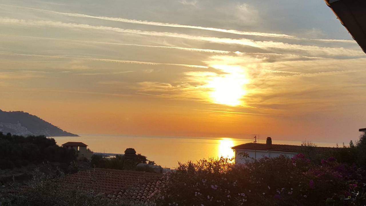 Villa Jone Diano Marina Eksteriør bilde